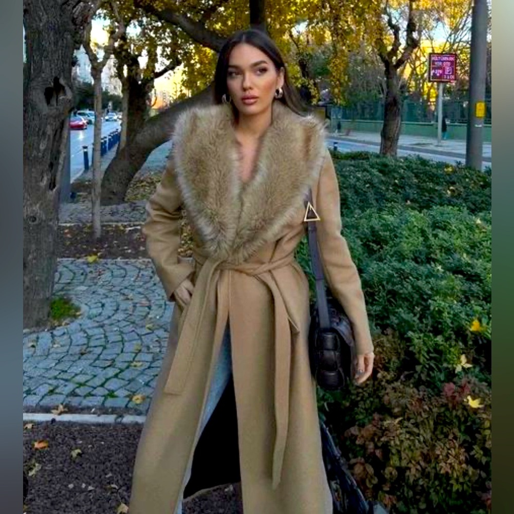 Zara Tan Coat with Manteco wool and faux fur collar.  NWT